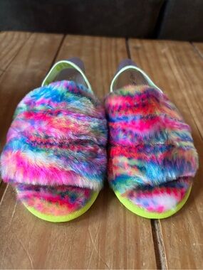 UGG Toddler 8 Fluff Yeah Pixelate Slide - Green Sole with Multicolor Fur